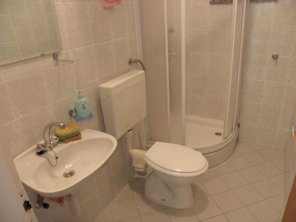 Apartments Neda - 5 M From Sea Lukovo Šugarje Eksteriør billede
